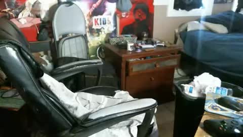 schemin10248 online show from May 10, 2026, 6:24 pm