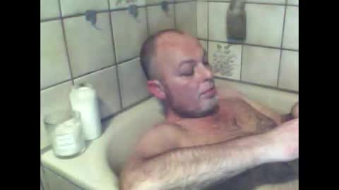 schnibschnab online show from November 24, 2025, 6:07 pm