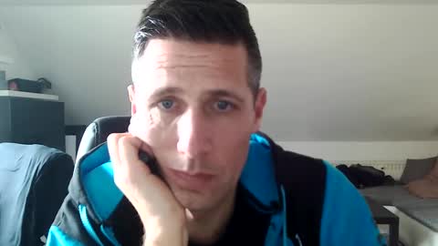 Snapshot of schnuckigeil chatting on February 25, 2025, 2:22 pm Dildomen online show from February 25, 2025, 2:22 pm