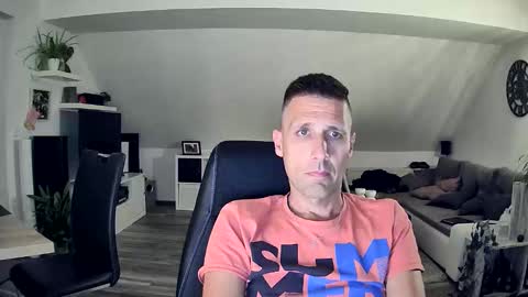 Snapshot of schnuckigeil chatting on September 22, 2025, 5:59 pm Dildomen online show from September 22, 2025, 5:59 pm