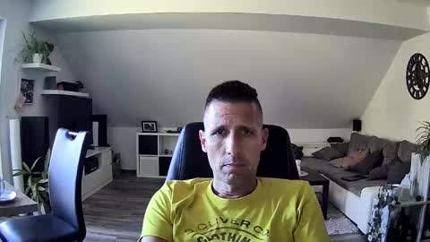 Snapshot of schnuckigeil chatting on September 23, 2025, 1:58 pm Dildomen online show from September 23, 2025, 1:58 pm