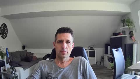 Snapshot of schnuckigeil chatting on March 18, 2026, 11:57 am Dildomen online show from March 18, 2026, 11:57 am