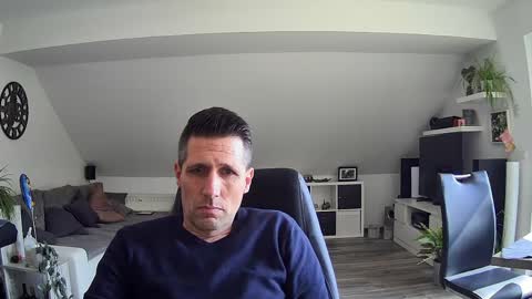 Snapshot of schnuckigeil chatting on March 23, 2026, 11:03 am Dildomen online show from March 23, 2026, 11:03 am