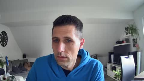 Snapshot of schnuckigeil chatting on March 24, 2026, 7:46 am Dildomen online show from March 24, 2026, 7:46 am