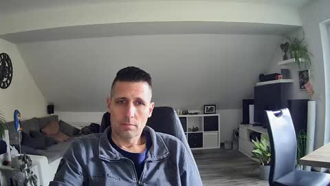 Snapshot of schnuckigeil chatting on April 13, 2026, 9:48 am Dildomen online show from April 13, 2026, 9:48 am