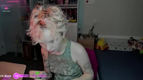 Rina online show from December 2, 2025, 7:14 am