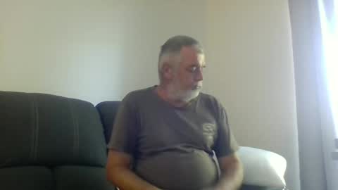 Snapshot of schooner73 chatting on December 28, 2024, 2:33 am Schooner73 online show from December 28, 2024, 2:33 am