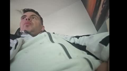 schosch01 online show from March 12, 2025, 1:08 pm