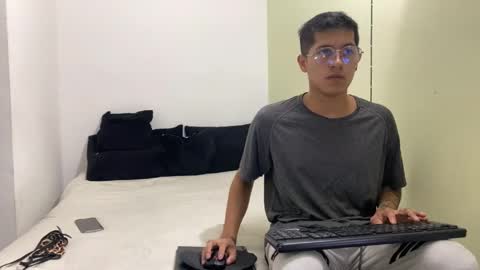 DarkScorpion online show from April 11, 2026, 1:21 am