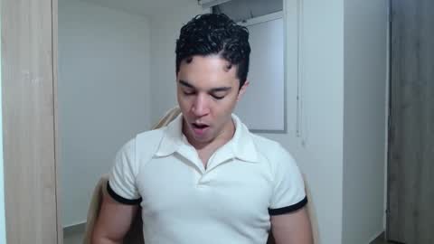 Snapshot of scott_brasher1 chatting on January 6, 2025, 8:39 pm Twitter Scott brasher1 Instagram Camiloestuardo2 online show from January 6, 2025, 8:39 pm