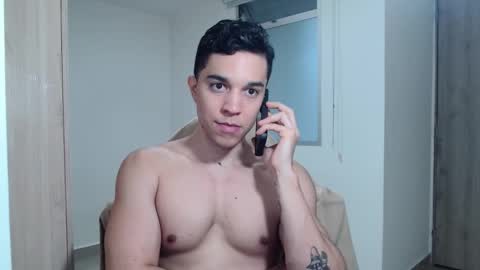 Snapshot of scott_brasher1 chatting on January 21, 2025, 10:19 pm Twitter Scott brasher1 Instagram Camiloestuardo2 online show from January 21, 2025, 10:19 pm