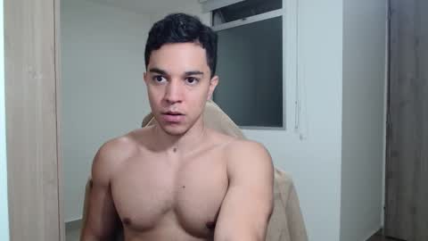 Snapshot of scott_brasher1 chatting on January 27, 2025, 1:37 am Twitter Scott brasher1 Instagram Camiloestuardo2 online show from January 27, 2025, 1:37 am