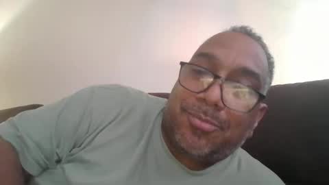 Snapshot of sdblkmale2131 chatting on September 9, 2025, 10:20 pm sdblkmale2131 online show from September 9, 2025, 10:20 pm