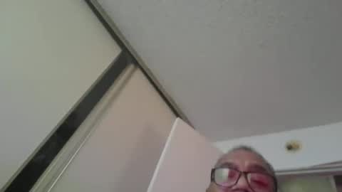 Snapshot of sdblkmale2131 chatting on September 19, 2025, 2:18 pm sdblkmale2131 online show from September 19, 2025, 2:18 pm