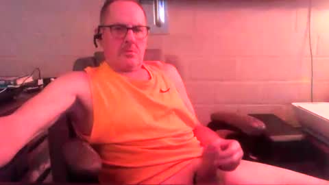 Snapshot of sdh69 chatting on April 3, 2026, 3:32 pm eating pussy sucking dick online show from April 3, 2026, 3:32 pm