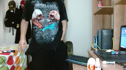 Snapshot of sebasslops chatting on February 26, 2025, 5:09 am Sebas online show from February 26, 2025, 5:09 am