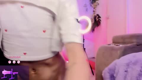     .  INDEPENDENT MODEL online show from February 14, 2026, 3:20 pm