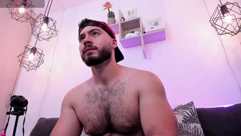 Snapshot of sebastianvilla__ chatting on December 18, 2024, 4:06 pm Instagram jeanpaulfit online show from December 18, 2024, 4:06 pm