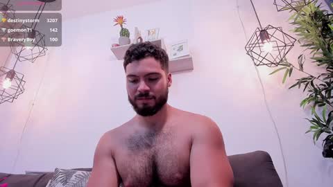 Snapshot of sebastianvilla__ chatting on December 30, 2024, 12:32 am Instagram jeanpaulfit online show from December 30, 2024, 12:32 am