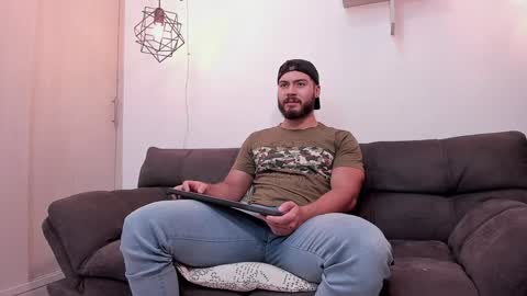 Snapshot of sebastianvilla__ chatting on January 8, 2025, 10:06 pm Instagram jeanpaulfit online show from January 8, 2025, 10:06 pm
