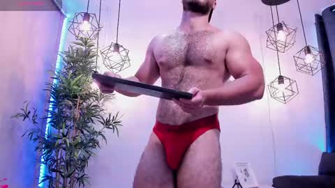 Snapshot of sebastianvilla__ chatting on February 13, 2025, 9:06 pm Instagram jeanpaulfit online show from February 13, 2025, 9:06 pm