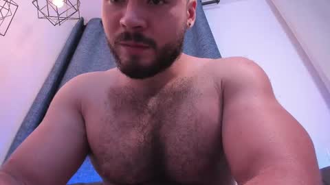 Snapshot of sebastianvilla__ chatting on February 20, 2025, 2:07 am Instagram jeanpaulfit online show from February 20, 2025, 2:07 am