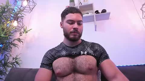 Snapshot of sebastianvilla__ chatting on February 26, 2025, 6:11 pm Instagram jeanpaulfit online show from February 26, 2025, 6:11 pm
