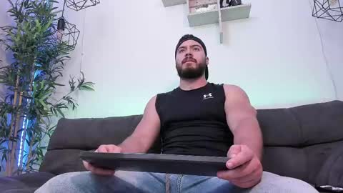 Snapshot of sebastianvilla__ chatting on March 4, 2025, 9:22 pm Instagram jeanpaulfit online show from March 4, 2025, 9:22 pm