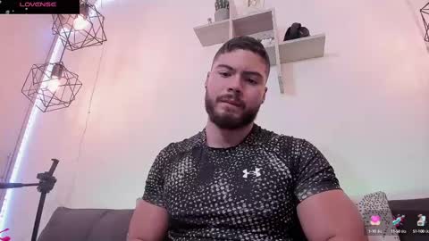 Snapshot of sebastianvilla__ chatting on March 12, 2025, 7:59 pm Instagram jeanpaulfit online show from March 12, 2025, 7:59 pm
