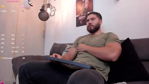Snapshot of sebastianvilla__ chatting on October 11, 2025, 9:24 pm Instagram jeanpaulfit online show from October 11, 2025, 9:24 pm