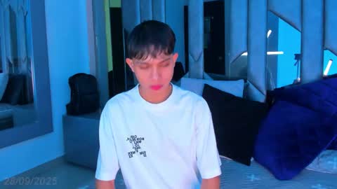 Sebastian online show from September 28, 2025, 3:50 pm