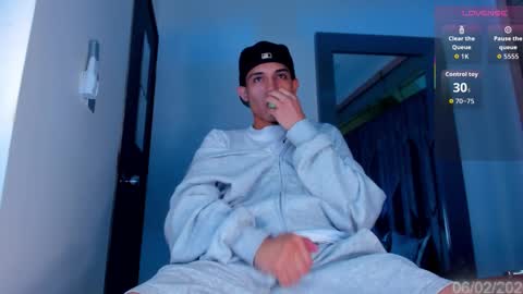 Sebastian online show from February 7, 2026, 4:05 am