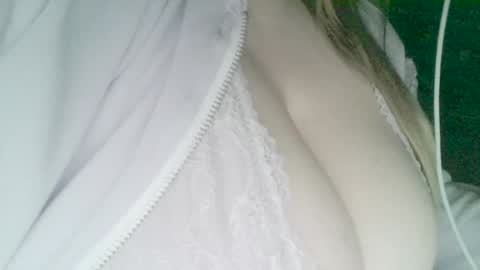 Snapshot of secret18slaveanon chatting on February 7, 2025, 11:01 am Sunny online show from February 7, 2025, 11:01 am