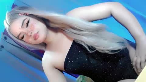 kwen online show from March 16, 2026, 3:38 pm