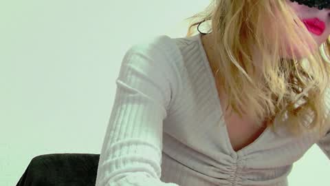 Snapshot of secretanni chatting on December 7, 2024, 8:05 pm Anni online show from December 7, 2024, 8:05 pm