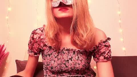 Snapshot of secretanni chatting on January 8, 2025, 2:46 pm Anni online show from January 8, 2025, 2:46 pm