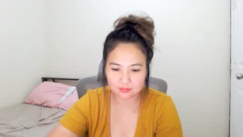 Snapshot of secretlover010101 chatting on February 27, 2025, 5:24 am MILAN online show from February 27, 2025, 5:24 am