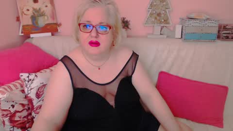 Snapshot of secretloverbbw chatting on January 17, 2025, 7:16 pm Alice online show from January 17, 2025, 7:16 pm