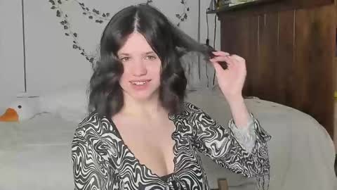 Snapshot of secretqueen_x chatting on February 15, 2025, 9:26 pm Anna online show from February 15, 2025, 9:26 pm