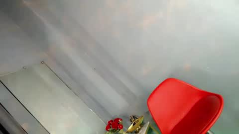 YU RI online show from February 10, 2026, 5:11 am