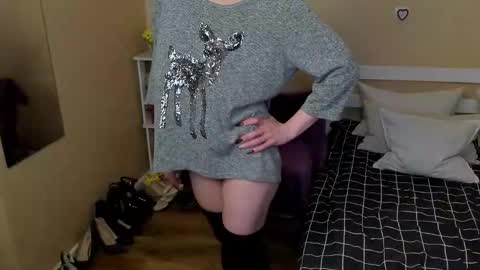 seductive_foxy_ online show from November 22, 2025, 4:17 pm