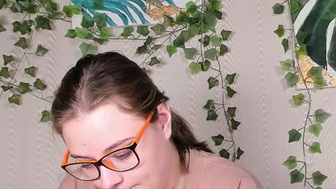 seductive_she_wolf online show from October 19, 2025, 10:05 am