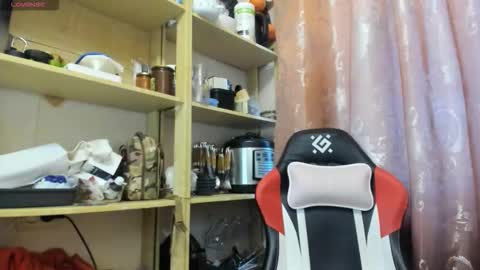 seductive_she_wolf online show from March 19, 2026, 3:27 pm