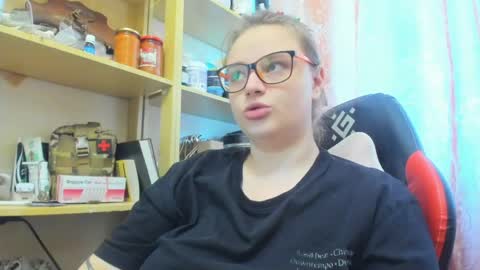 seductive_she_wolf online show from June 3, 2026, 3:09 am