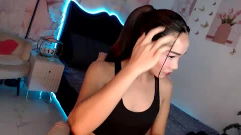 Vanessa online show from November 11, 2025, 6:30 pm