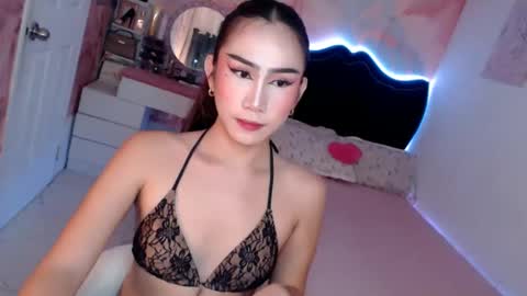 Vanessa online show from May 16, 2026, 12:18 am