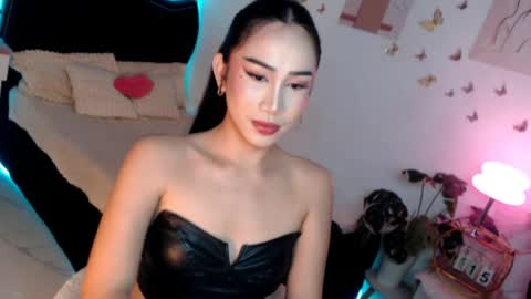 Vanessa online show from June 14, 2026, 5:26 pm
