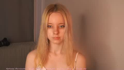Snapshot of seebunny chatting on July 11, 2026, 4:21 pm See Its honey bunny im Lana online show from July 11, 2026, 4:21 pm