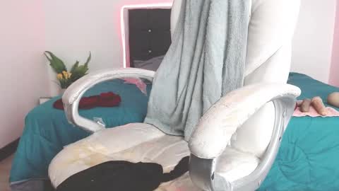Snapshot of selena_hotmilf chatting on January 27, 2025, 10:49 pm Selena online show from January 27, 2025, 10:49 pm