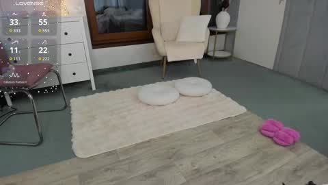 Selena online show from February 24, 2026, 7:28 am